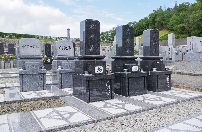 川西中央霊園（兵庫県川西市） こもれびDX