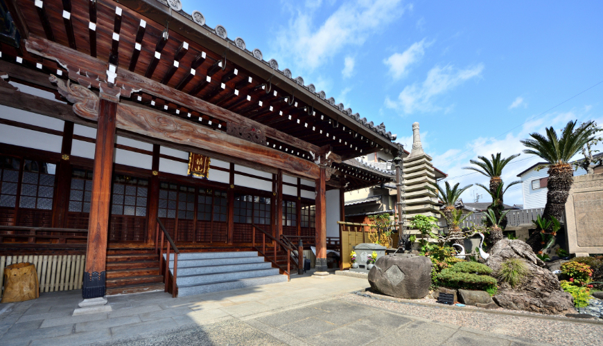 願教寺墓地