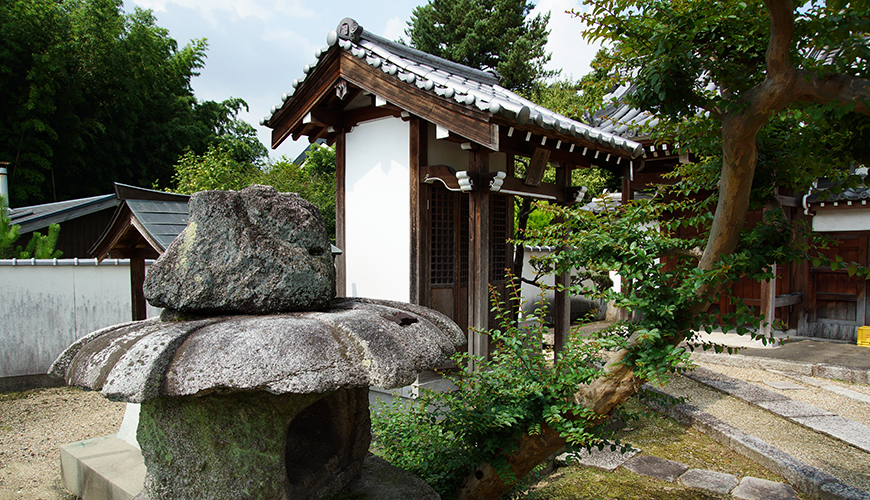 九品寺墓地